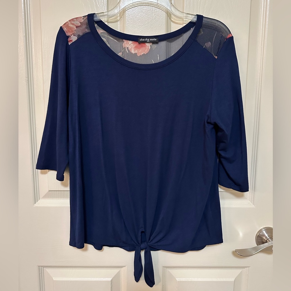 Cha Cha Vente Blue Short Sleeve Blouse with Sheer Floral Shoulder Size PM